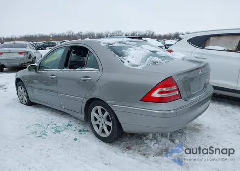 2007 Mercedes-Benz C 280 Luxury 4Matic из США, поврежденный, VIN WDBRF92H27F872604